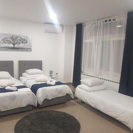 Marko Airport Rooms Velika Gorica Esterno foto