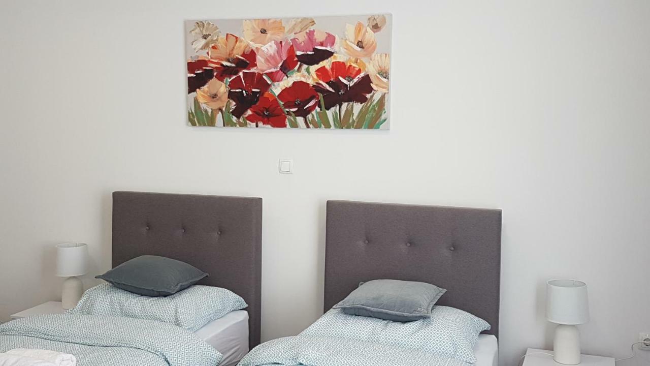 Marko Airport Rooms Velika Gorica Esterno foto