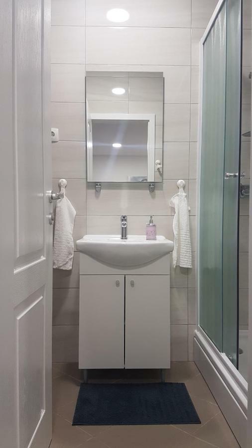Marko Airport Rooms Velika Gorica Esterno foto